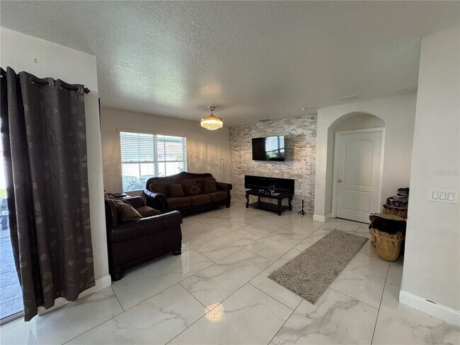 5746 Marsh Landing Dr