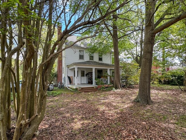 Photo - 727 Richmond Rd