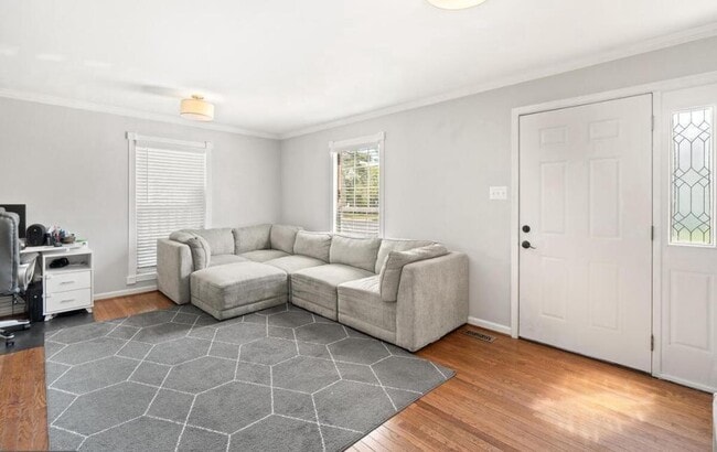 Photo - 19602 Labelle Ct