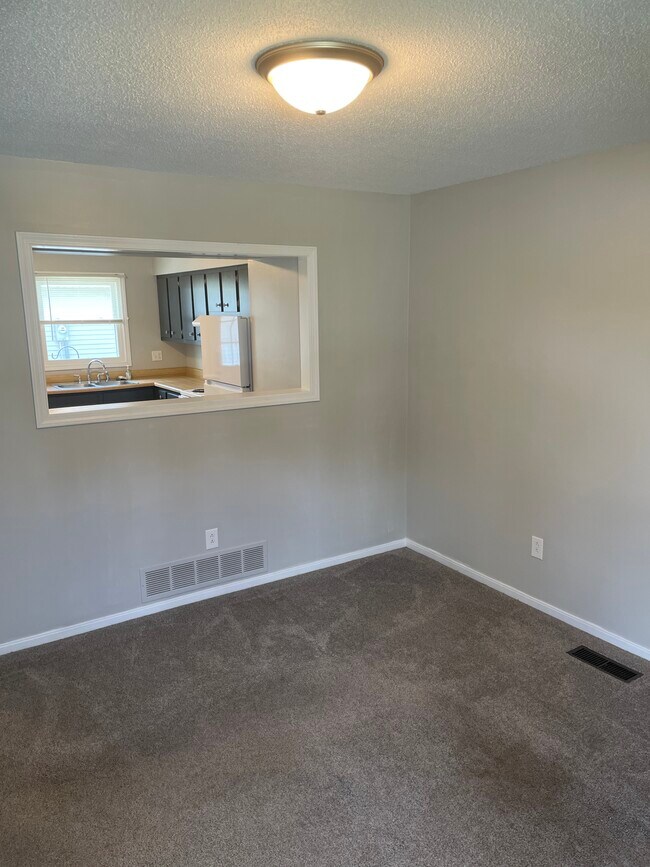 Photo - 1017 Ebersole Blvd
