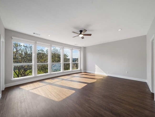 Photo - 3006 Chenevert St