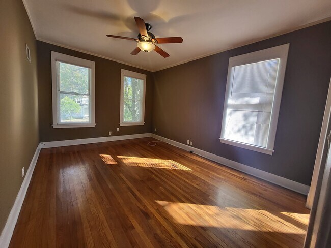 Photo - 41 S McLean Blvd Unit #3 upstairs