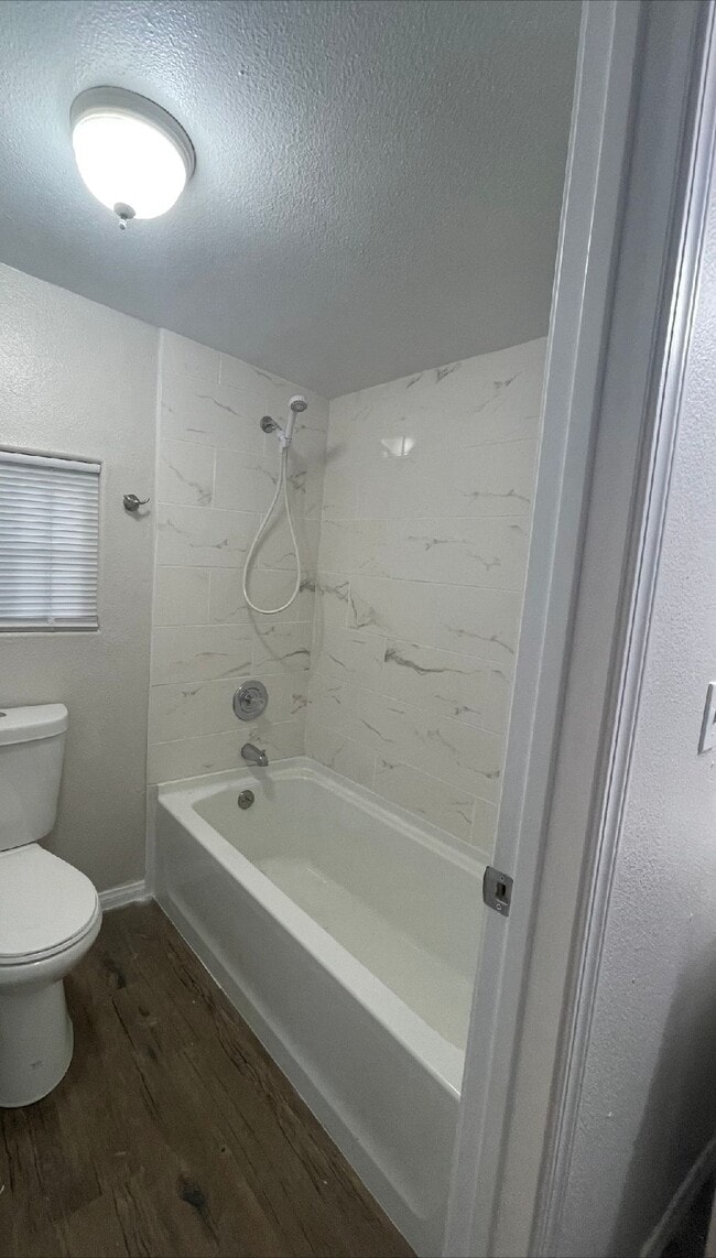 Photo - 410-412 S 7th St