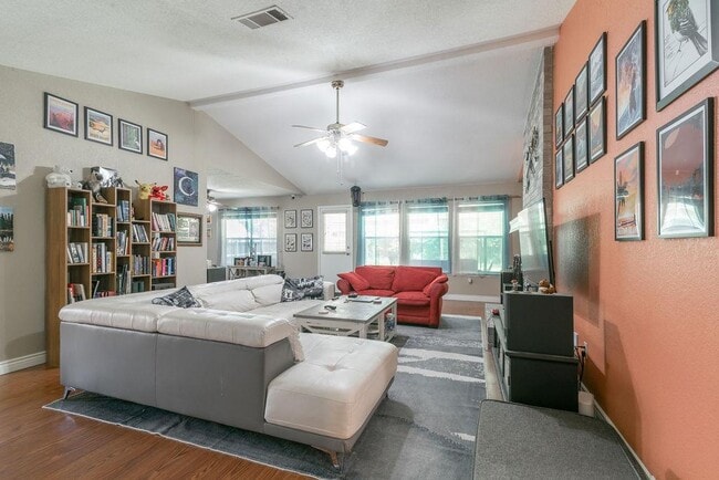 Photo - 2607 Beechnut Trce