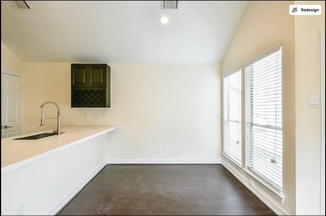 Photo - 6325 Southwood Ct N