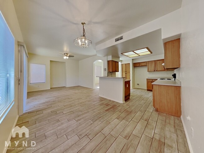 Photo - 10524 W Almeria Rd