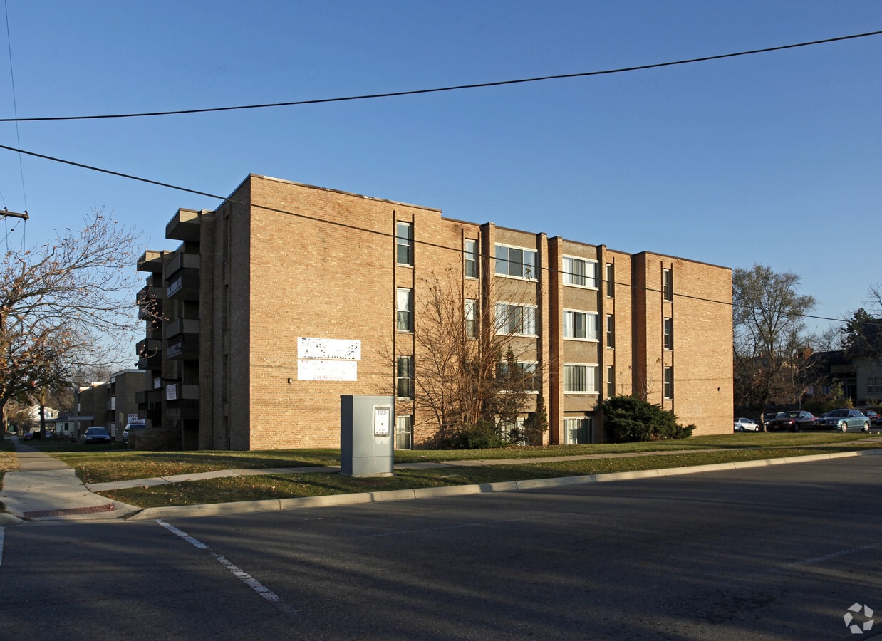 Eagles Nest Apartments - Eagles Nest Apartments