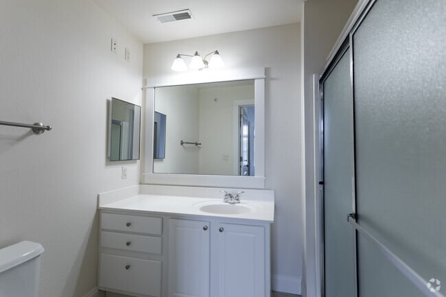 2BR, 2BA