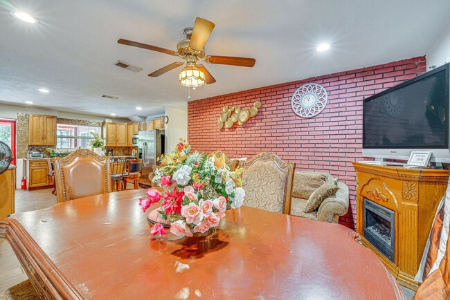 Photo - 281 W 18th St Unit SI ID1545859P