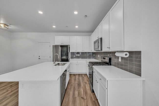 Photo - 18152 Caffey Dr