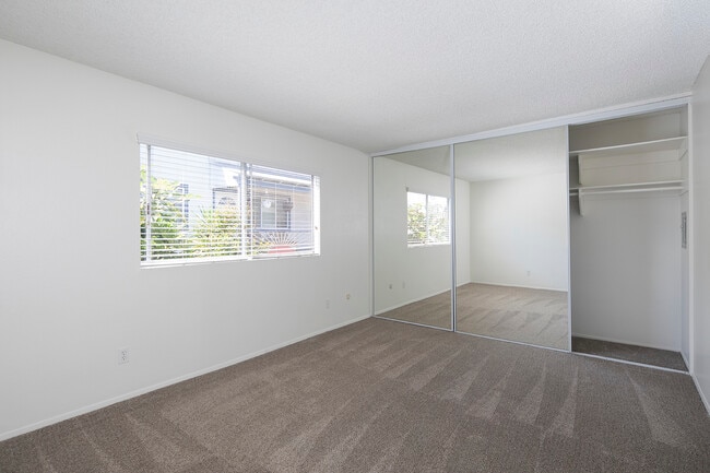 Photo - Twin Cypress Apartments