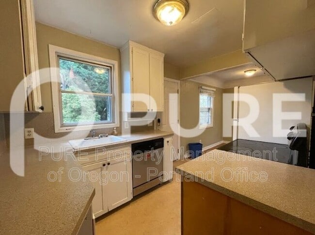 Photo - 6006 NE Davis St