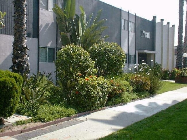 Photo - 17801 Sherman Way,