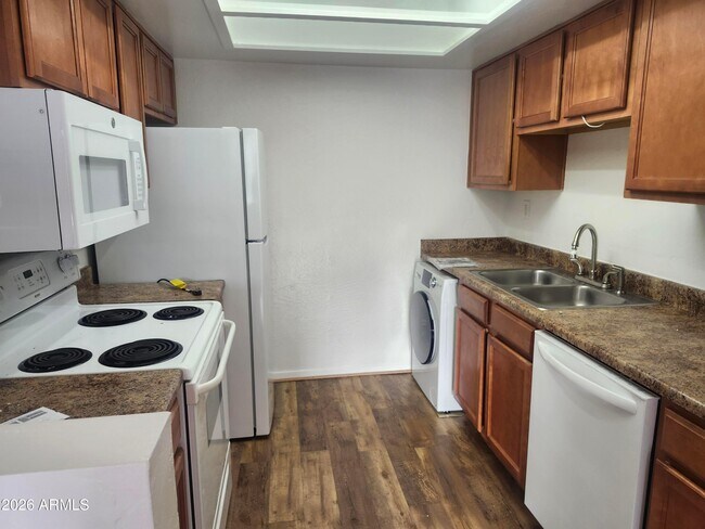 Photo - 16602 N 25th St Unit Apt 204