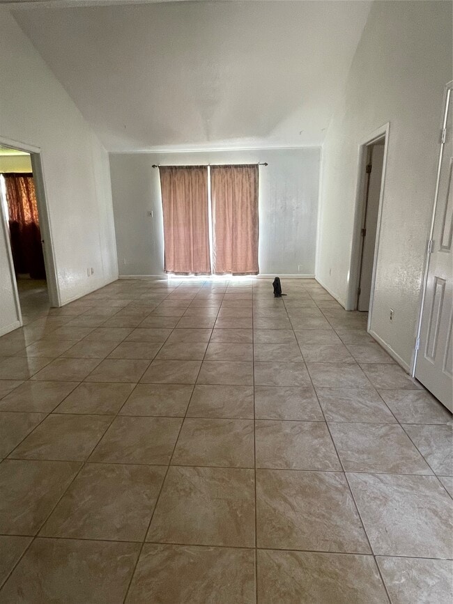 12522 Corning Dr