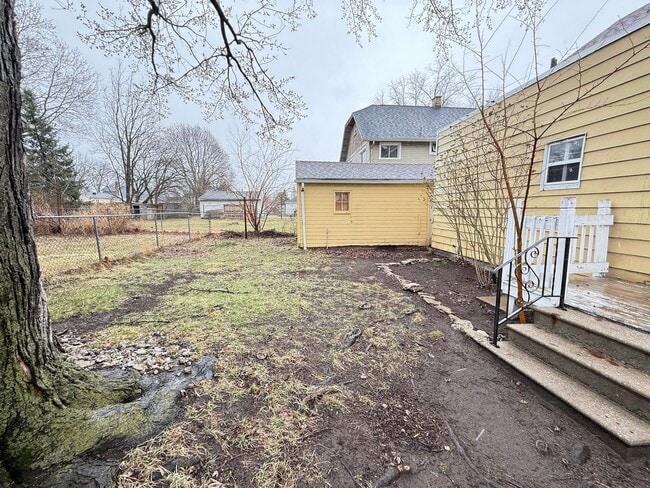 Photo - 843 Bennett St Unit 613