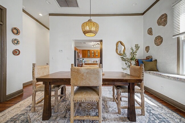 Photo - 1150 E Pierce St Unit 1