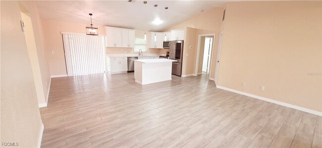 Photo - 930 SW 34th St