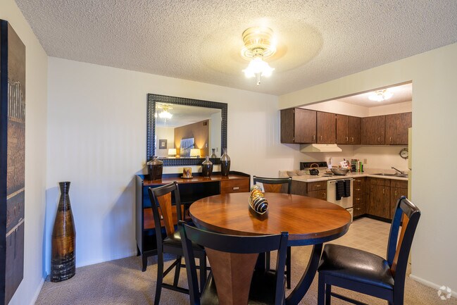 2BR, 1BA - 900 SF Model