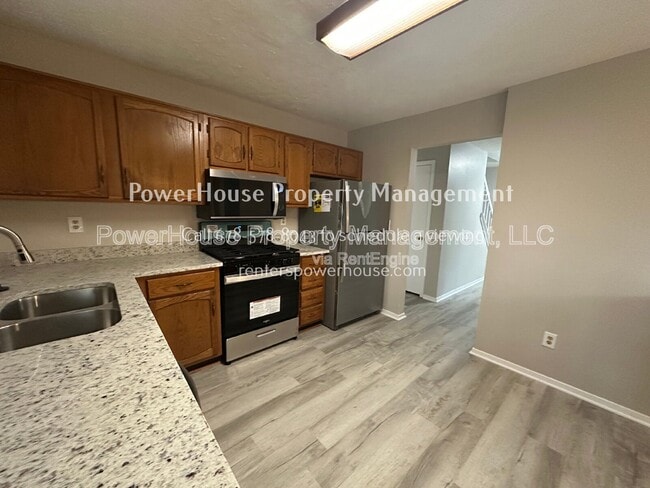 Photo - 115 Yately Ct