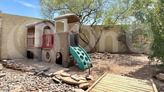 Photo - 3821 S Kenwood Ln Casa