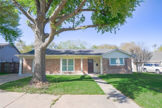 Photo - 8006 Richmond Ave