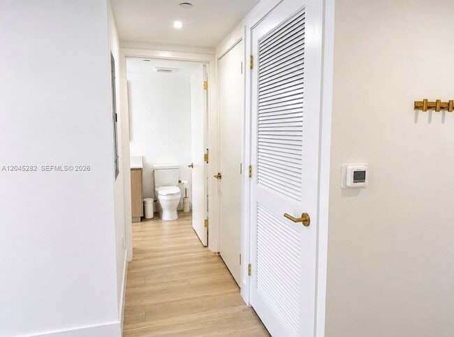 Photo - 90 NE 32nd St Unidad 906