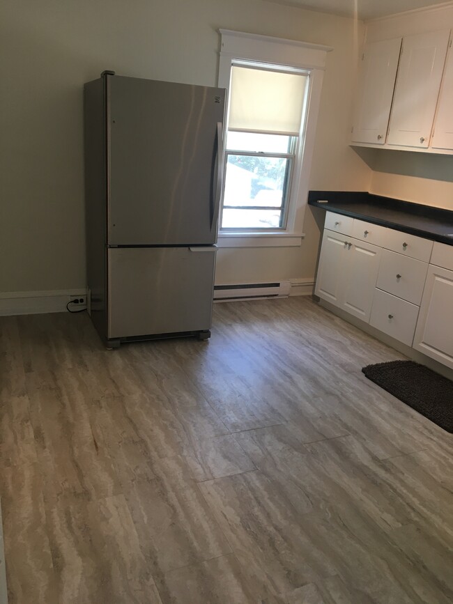 Kitchen - 317 Richey Ave Unit 2nd fl