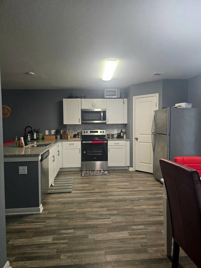 Photo - 1010 Cedar Point Dr