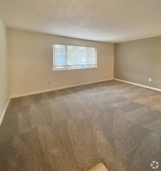 Building Photo - 5906 158th Avenue Ct E Unit C Rental