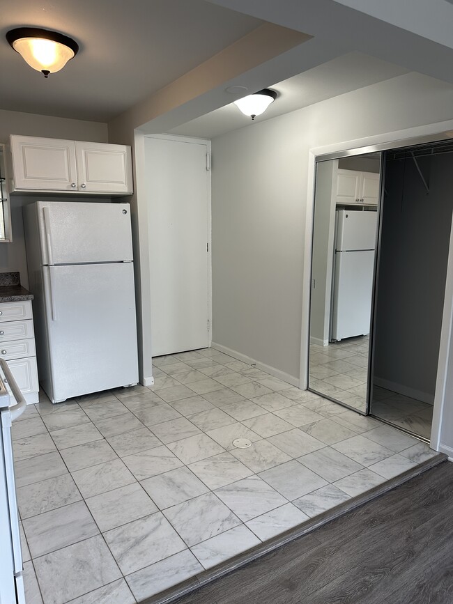 Photo - 1350 N Dearborn St