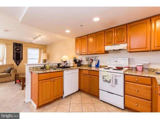 Photo - 735 Walnut St Unit 3