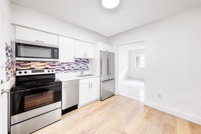 Building Photo - 1535 NW 53rd St Unit 1535