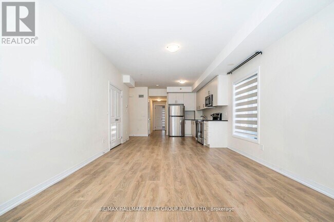 Photo - 212-2635 WILLIAM JACKSON DRIVE