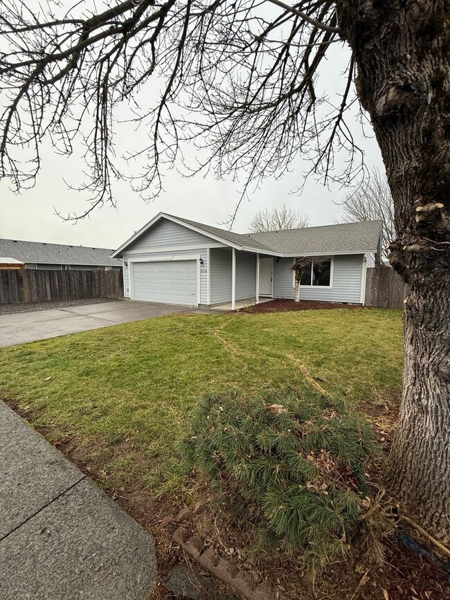 Photo - Updated, ITs a must see........ 3 bedroom, 2 bath - Village on the Ridge Phase 2 subdivision