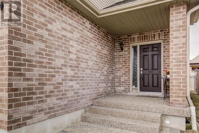 Photo - 106 Eden Oak Trail