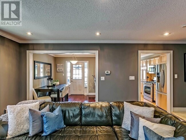 Photo - 3052 Drumloch Ave