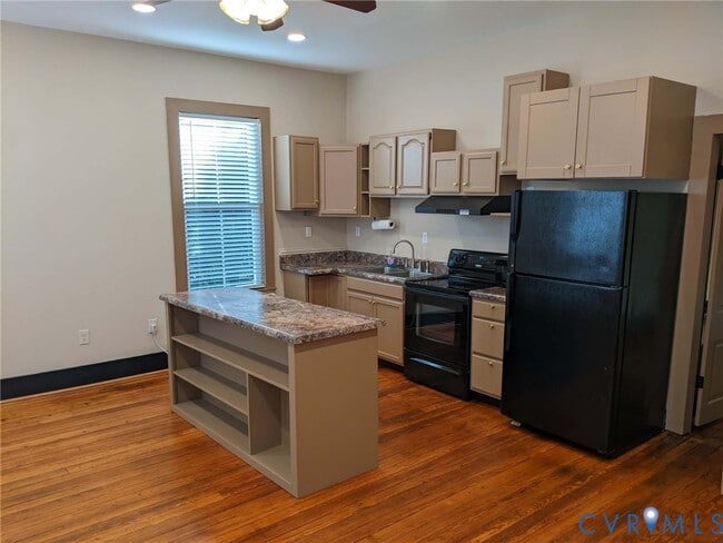 Photo - 519-521 Grove Ave Unit 521 B