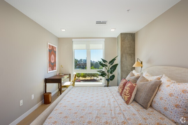 2BR, 2BA - 1,031SF - Primary Bedroom
