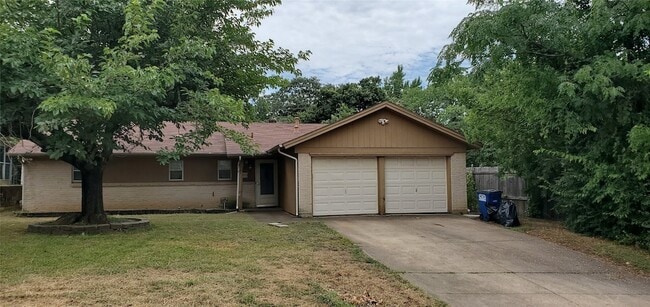 Building Photo - 1801 Sagebrush Trail