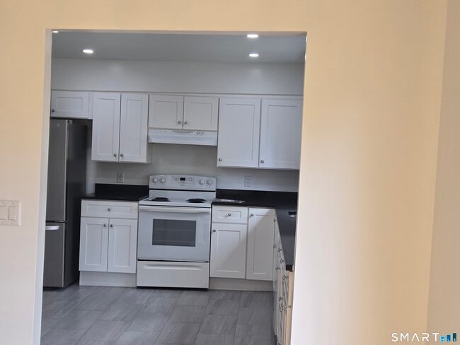 Photo - 17 Loughran Ave