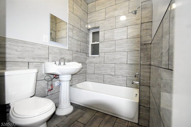 Photo - 482 S 17th St