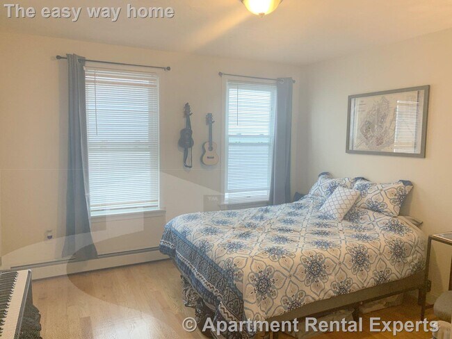 Photo - 381 Columbia St