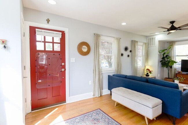 Photo - 1130 45th Pl SE