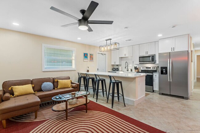 Photo - 79 S Brevard Ave Unidad ID1389637P