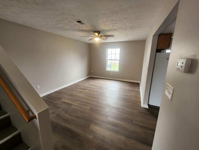 Photo - 113 Karen Ct