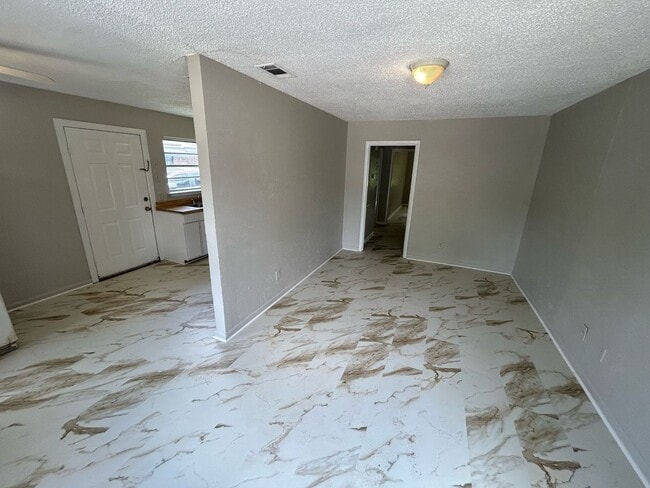 Photo - 4124 Kernack St