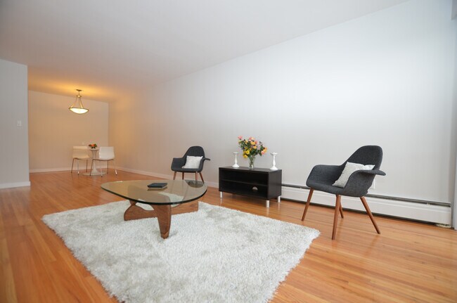 Photo - Willow Gardens