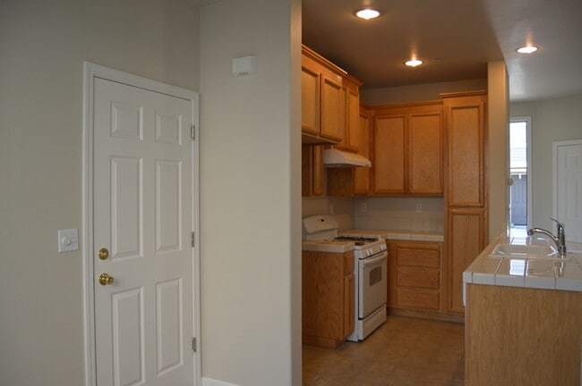 Photo - 2201 Imray Way