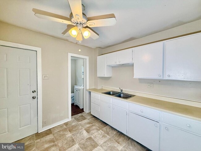 Photo - 5 Craven Ave